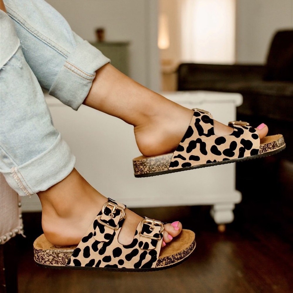 NWT Luka Tan & Black Leopard Buckle Slide Sandals